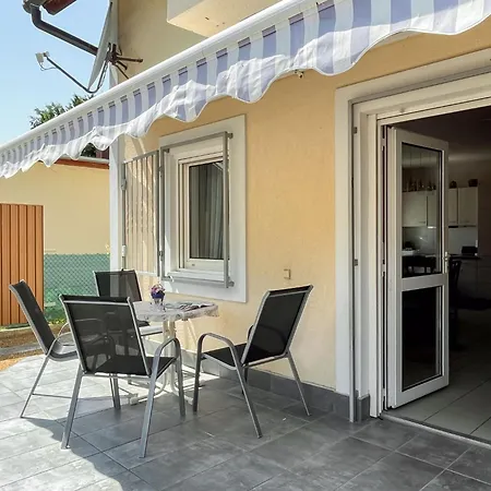 Freesia By Interhome