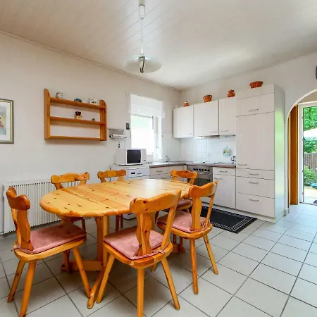 Holiday home Freesia By Interhome