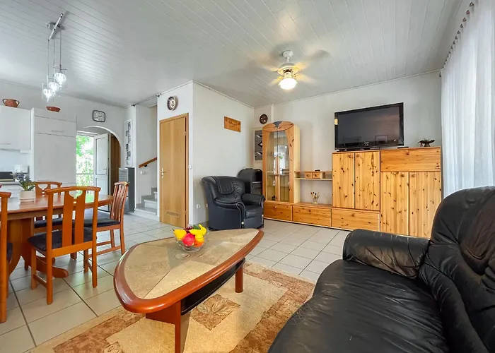 Freesia By Interhome *